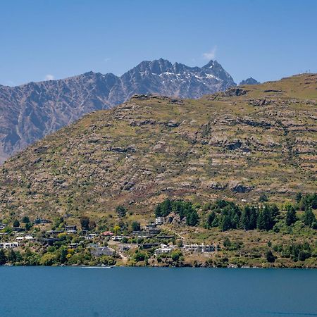 Lakefront Living At Remarkables Retreat - Eight Queenstown Bagian luar foto