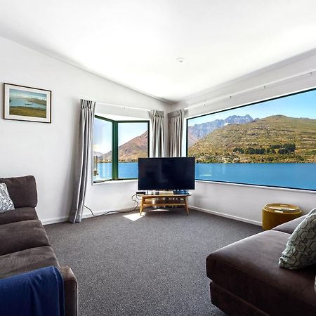 Lakefront Living At Remarkables Retreat - Eight Queenstown Bagian luar foto